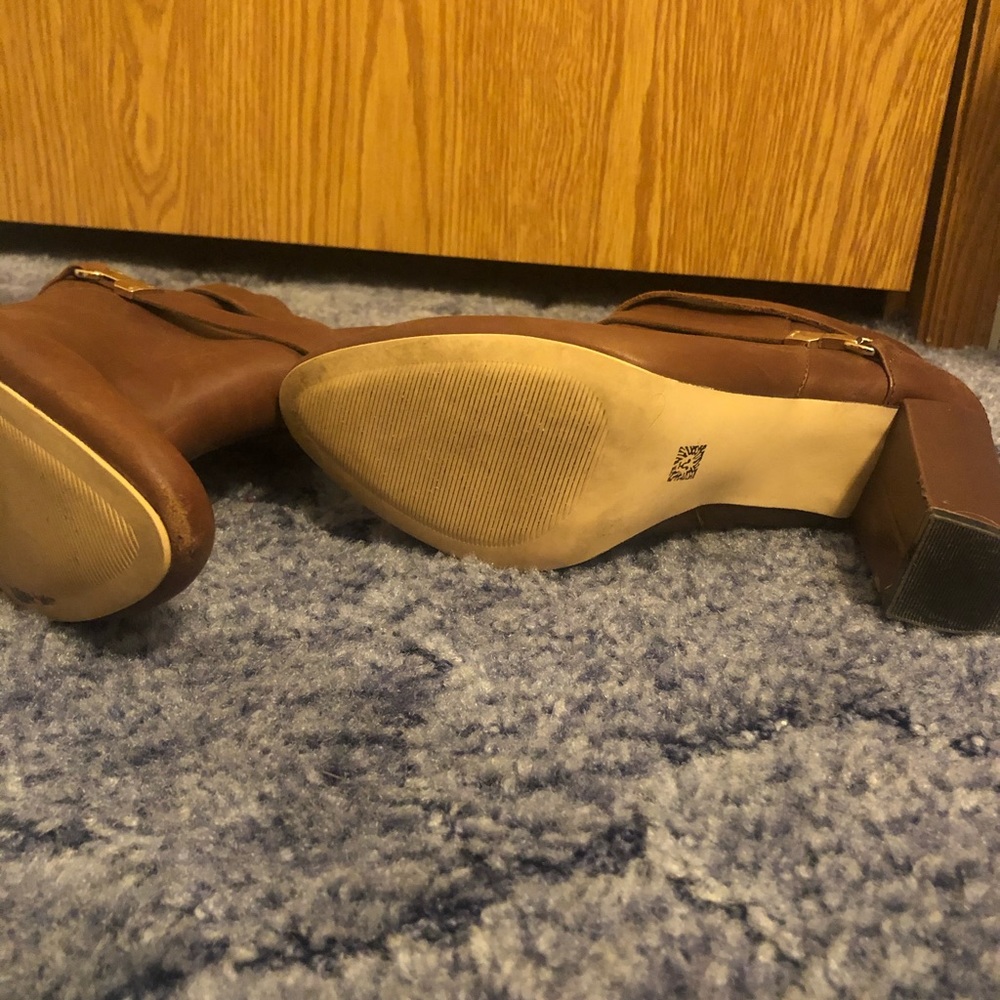 Boots - Picture 4 of 4